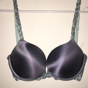 Victoria’s Secret Pink bra